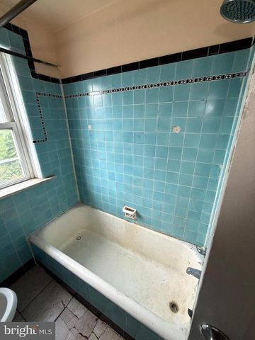 2 HOLLYWOOD AVE, Trenton, NJ 08609