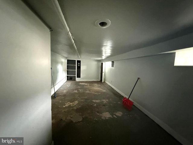 2 HOLLYWOOD AVE, Trenton, NJ 08609