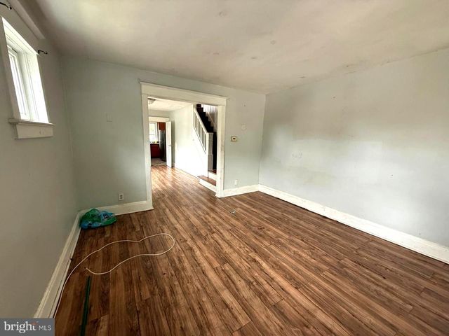 2 HOLLYWOOD AVE, Trenton, NJ 08609