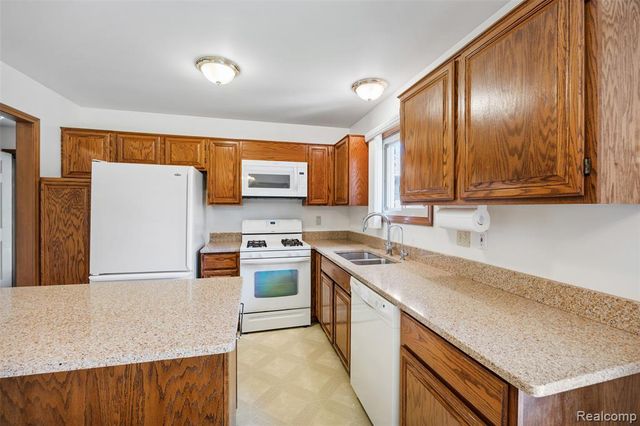15774 Montego Bay Court, Clinton Township, MI 48035