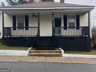52 Ivy Street, Porterdale, GA 30014