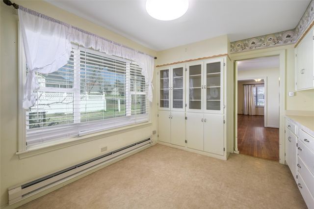 232 S Holland, Bellville, TX 77418