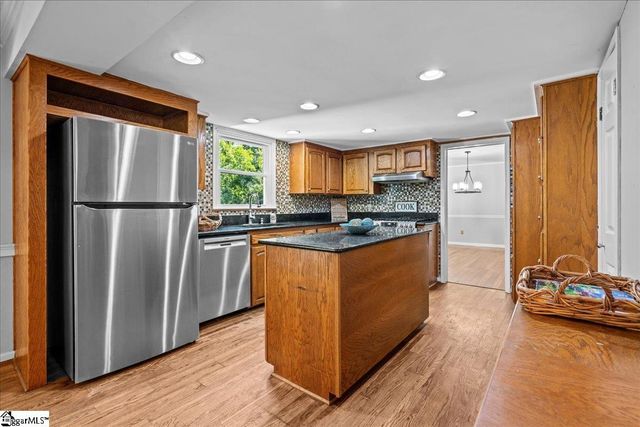 121 Chipwood Lane, Greenville, SC 29615
