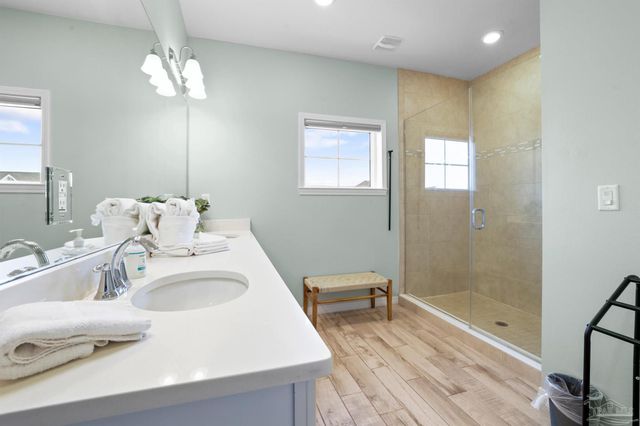 6587 Carlinga Dr, Pensacola, FL 32507