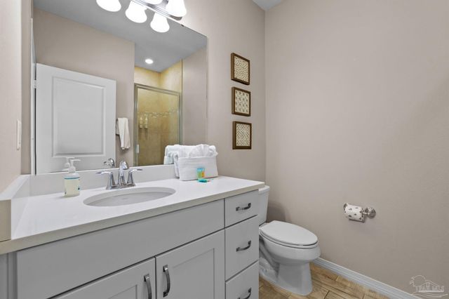 6587 Carlinga Dr, Pensacola, FL 32507