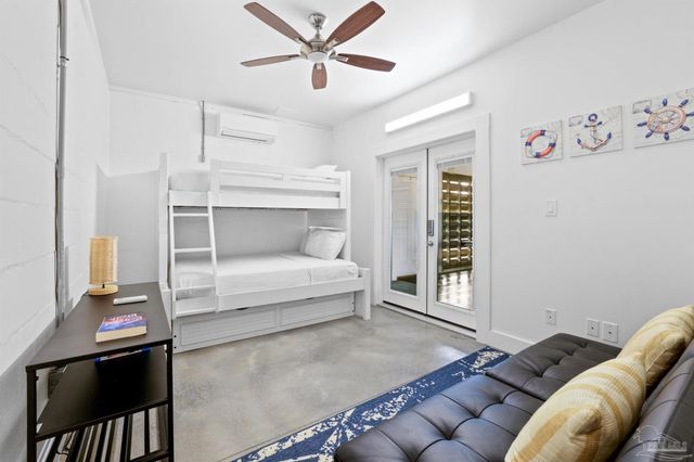 6587 Carlinga Dr, Pensacola, FL 32507