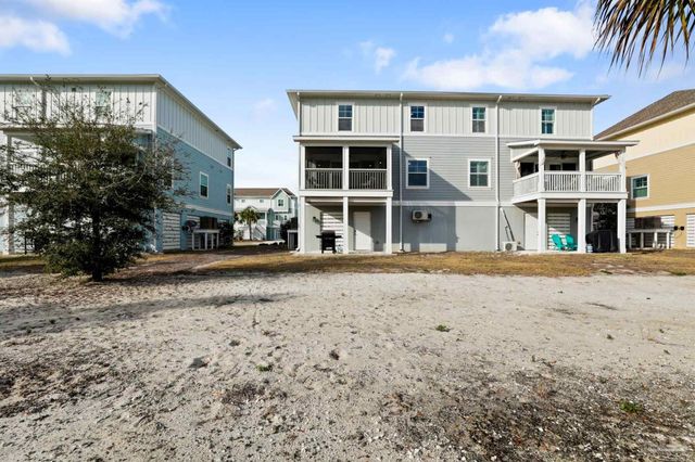 6587 Carlinga Dr, Pensacola, FL 32507