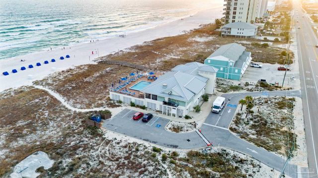 6587 Carlinga Dr, Pensacola, FL 32507