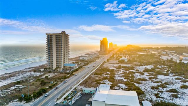 6587 Carlinga Dr, Pensacola, FL 32507