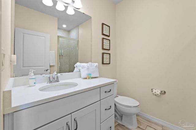 6587 Carlinga Dr, Pensacola, FL 32507