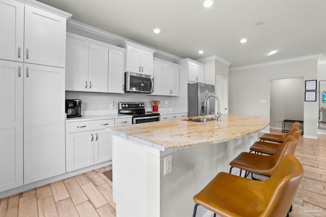 6587 Carlinga Dr, Pensacola, FL 32507