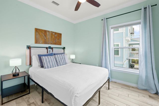 6587 Carlinga Dr, Pensacola, FL 32507