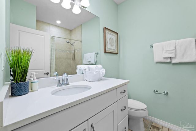 6587 Carlinga Dr, Pensacola, FL 32507