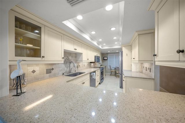 5740 MIDNIGHT PASS ROAD 104F, Sarasota, FL 34242
