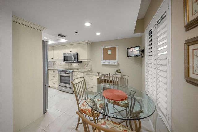 5740 MIDNIGHT PASS ROAD 104F, Sarasota, FL 34242