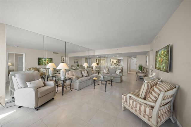 5740 MIDNIGHT PASS ROAD 104F, Sarasota, FL 34242