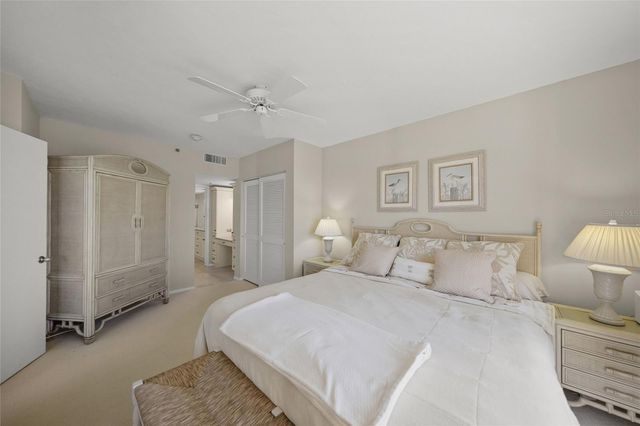 5740 MIDNIGHT PASS ROAD 104F, Sarasota, FL 34242