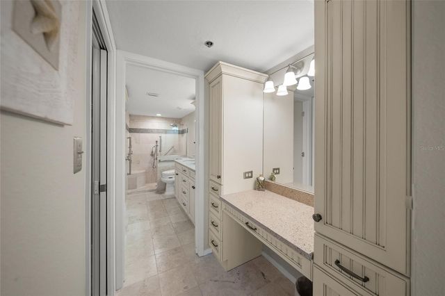 5740 MIDNIGHT PASS ROAD 104F, Sarasota, FL 34242