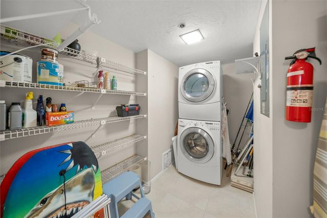 5740 MIDNIGHT PASS ROAD 104F, Sarasota, FL 34242