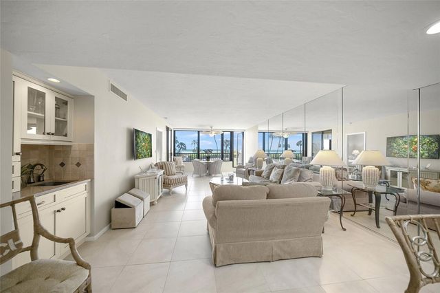 5740 MIDNIGHT PASS ROAD 104F, Sarasota, FL 34242