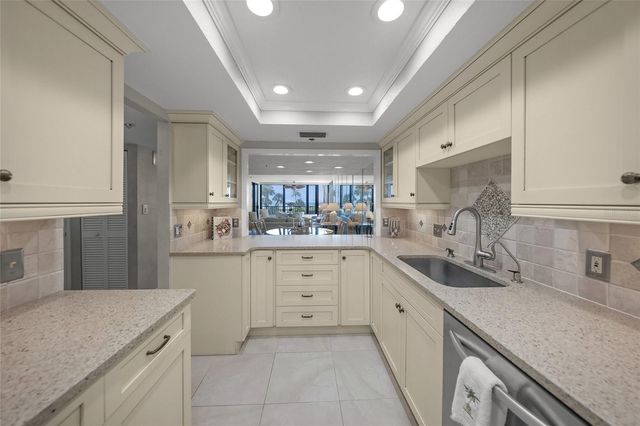 5740 MIDNIGHT PASS ROAD 104F, Sarasota, FL 34242