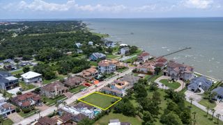 533 Villa Drive, Seabrook, TX 77586