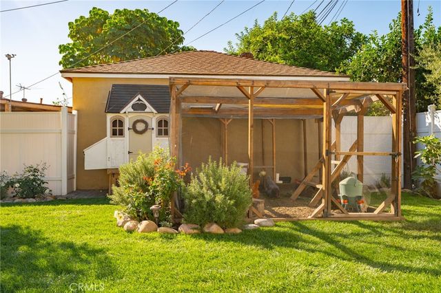 5037 Faust, Lakewood, CA 90713
