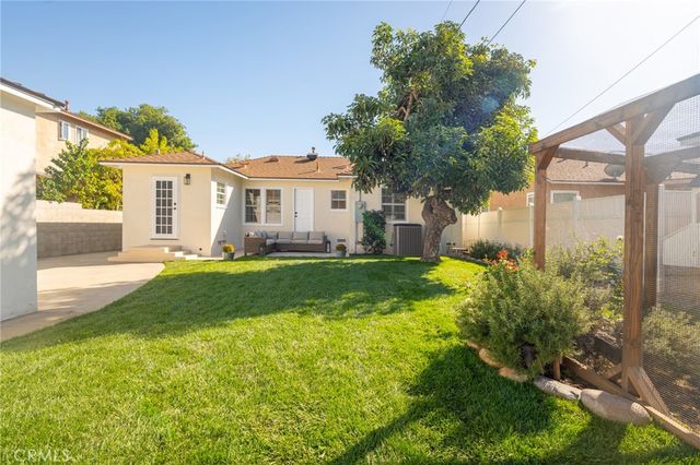 5037 Faust, Lakewood, CA 90713