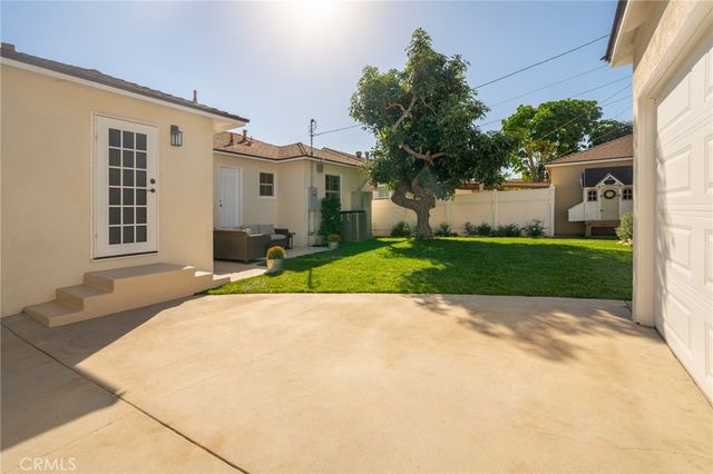 5037 Faust, Lakewood, CA 90713