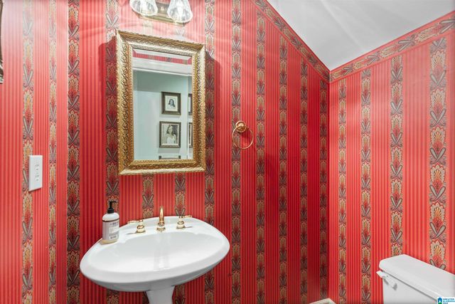 5029 GREYSTONE WAY, Hoover, AL 35242