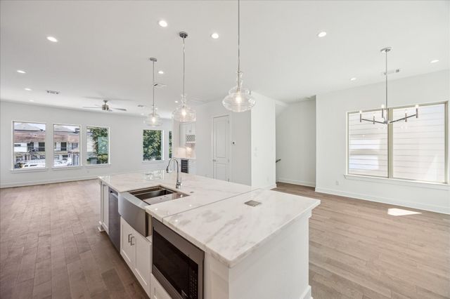 1607 Roy Street, Houston, TX 77007