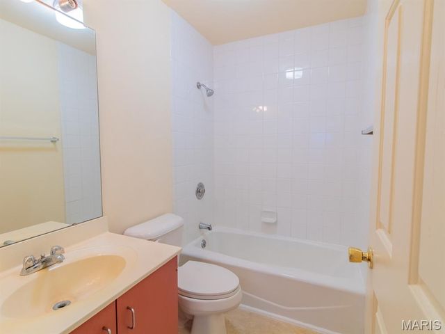 2328 S 9th Street, St Louis, MO 63104