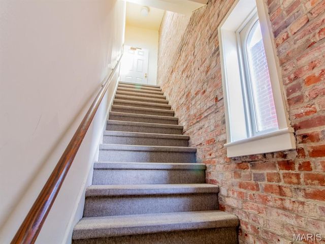 2328 S 9th Street, St Louis, MO 63104