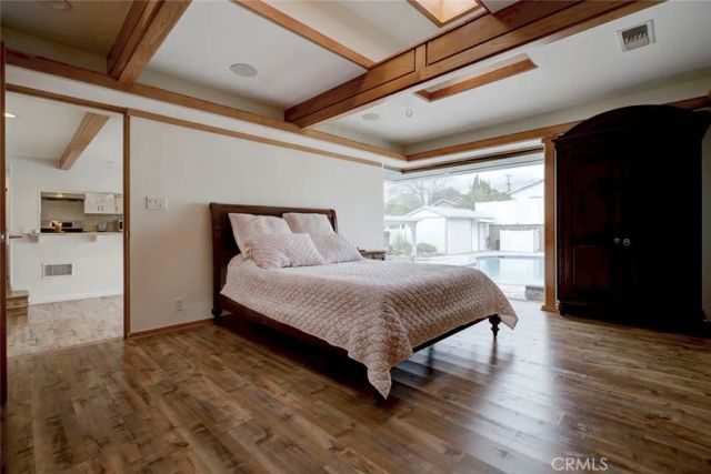 6911 Valmont Street, Tujunga, CA 91042
