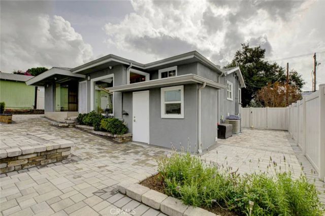 6911 Valmont Street, Tujunga, CA 91042