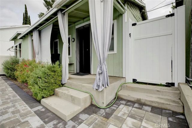 6911 Valmont Street, Tujunga, CA 91042