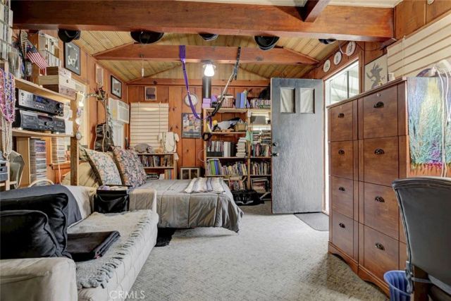 6911 Valmont Street, Tujunga, CA 91042