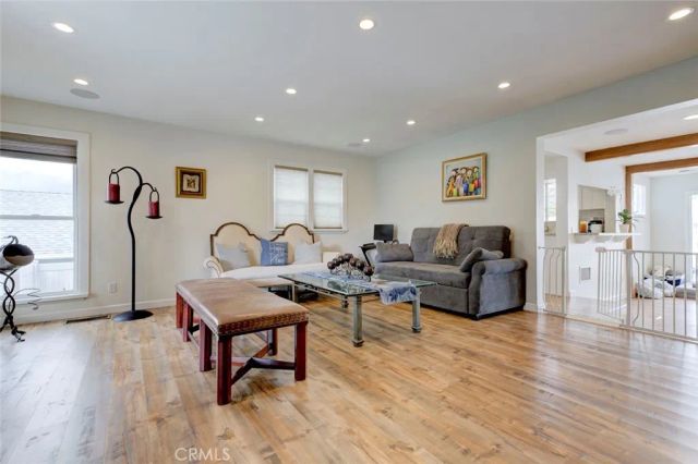 6911 Valmont Street, Tujunga, CA 91042