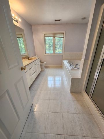 20 Woodridge Rd, Millbury, MA 01527