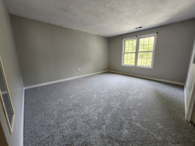 20 Woodridge Rd, Millbury, MA 01527