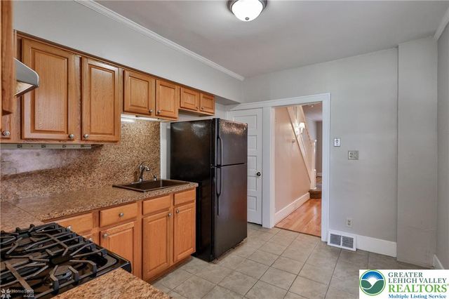429 East Frankford Street, Bethlehem City, PA 18018