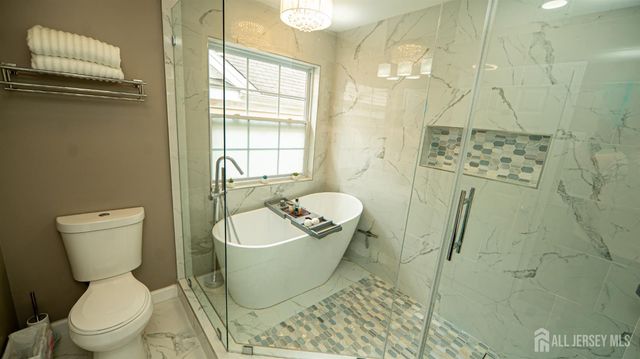 16 Biesiada Court, Sayreville, NJ 08859