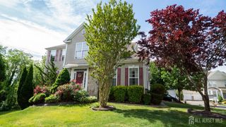 16 Biesiada Court, Sayreville, NJ 08859