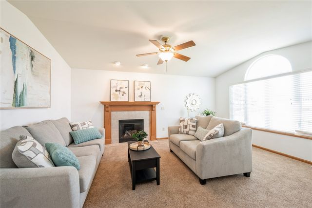 2622 Navajo Ave SW, Cedar Rapids, IA 52404