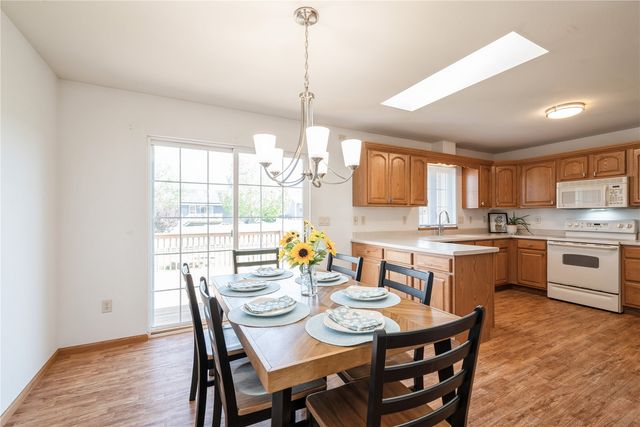 2622 Navajo Ave SW, Cedar Rapids, IA 52404