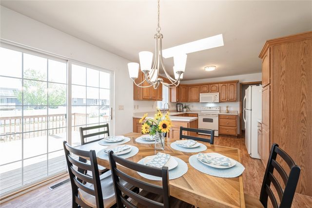 2622 Navajo Ave SW, Cedar Rapids, IA 52404