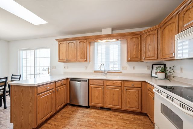 2622 Navajo Ave SW, Cedar Rapids, IA 52404