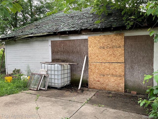 18063 Pelkey Street, Detroit, MI 48205