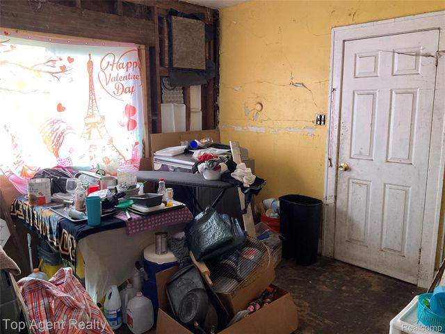 18063 Pelkey Street, Detroit, MI 48205