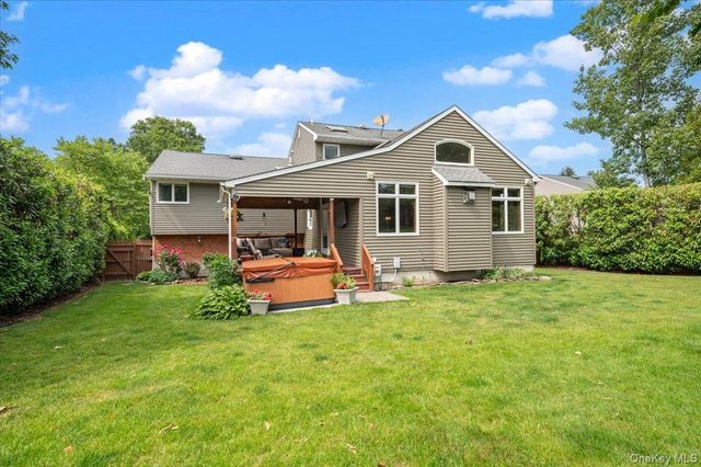 40 Sherman Drive, Syosset, NY 11791